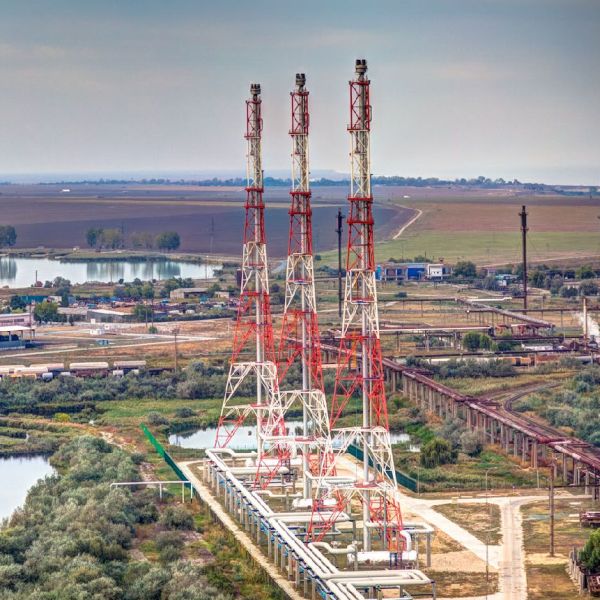 OK, chinezii cumpără Rompetrol, dar obligaţiile din memorandumul cu statul român cui revin? OK, chinezii cumpără Rompetrol, dar obligaţiile din memorandumul cu statul român cui revin?